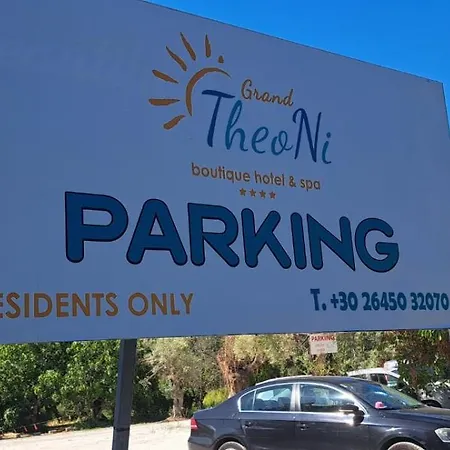 Grand Theoni Boutique & ホテル