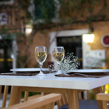 Grand Theoni Boutique & ואסיליקי