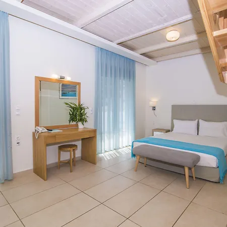מלון Grand Theoni Boutique & 4*