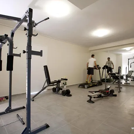 מלון Grand Theoni Boutique & 4*