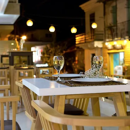 Grand Theoni Boutique & ホテル ヴァシリキ