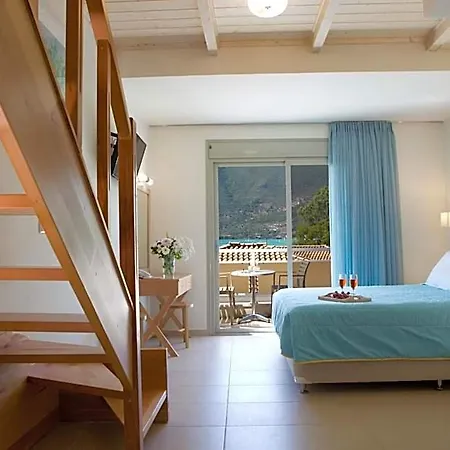 Grand Theoni Boutique & 4* Vassiliki