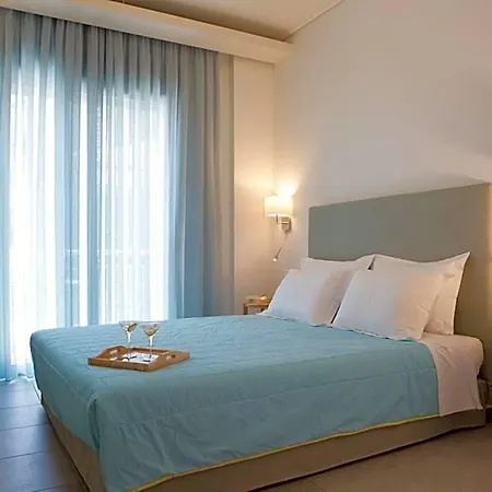 Grand Theoni Boutique & فندق فاسيليكي