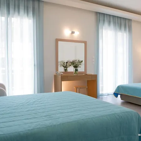 Hotel Grand Theoni Boutique & 4*