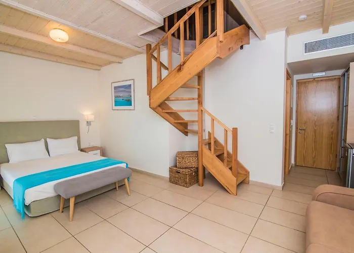 Grand Theoni Boutique & Отель Василики