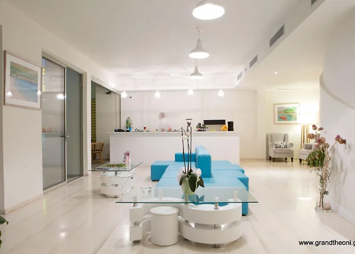 Отель Grand Theoni Boutique & 4*