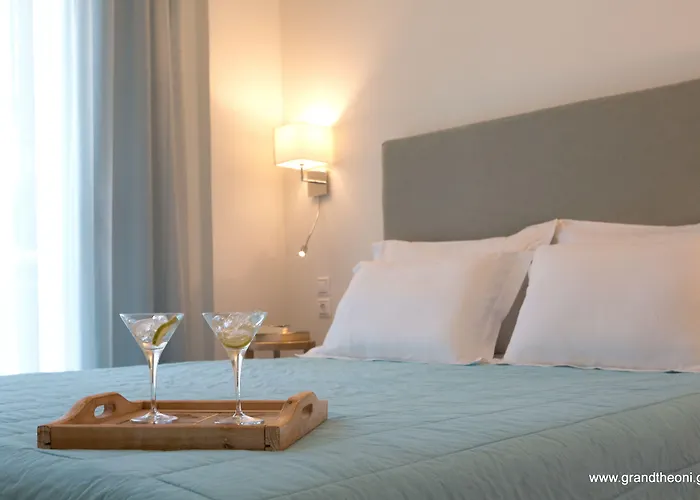 Grand Theoni Boutique & Отель 4*
