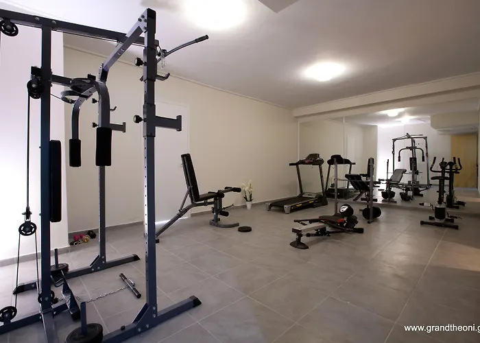 Grand Theoni Boutique & Отель