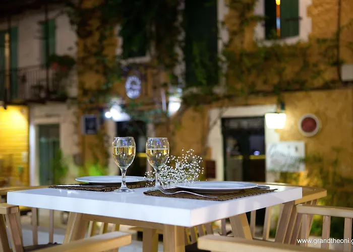 Отель Grand Theoni Boutique & 4*